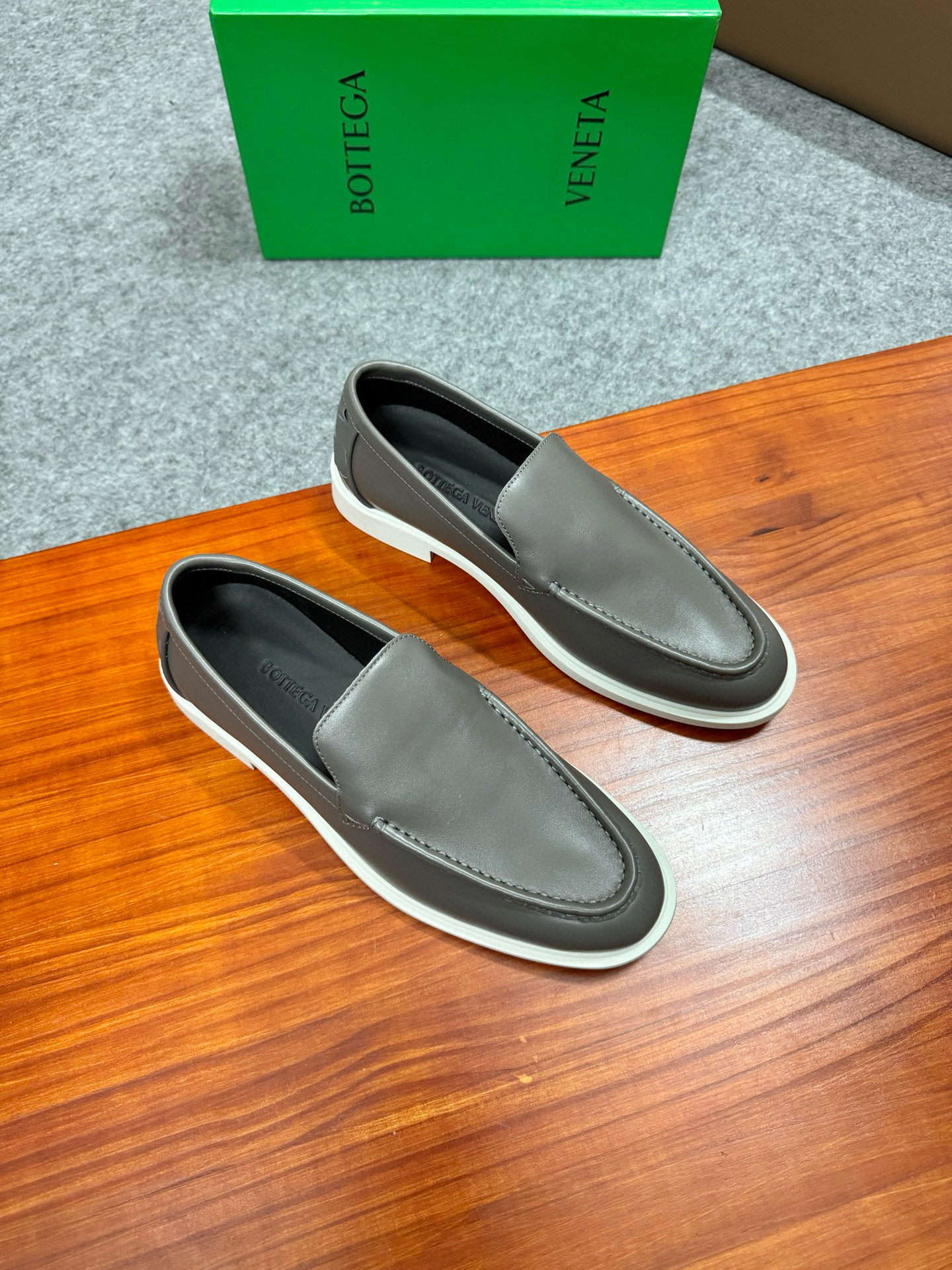 보테가 베네타 Bottega Veneta Astaire 로퍼