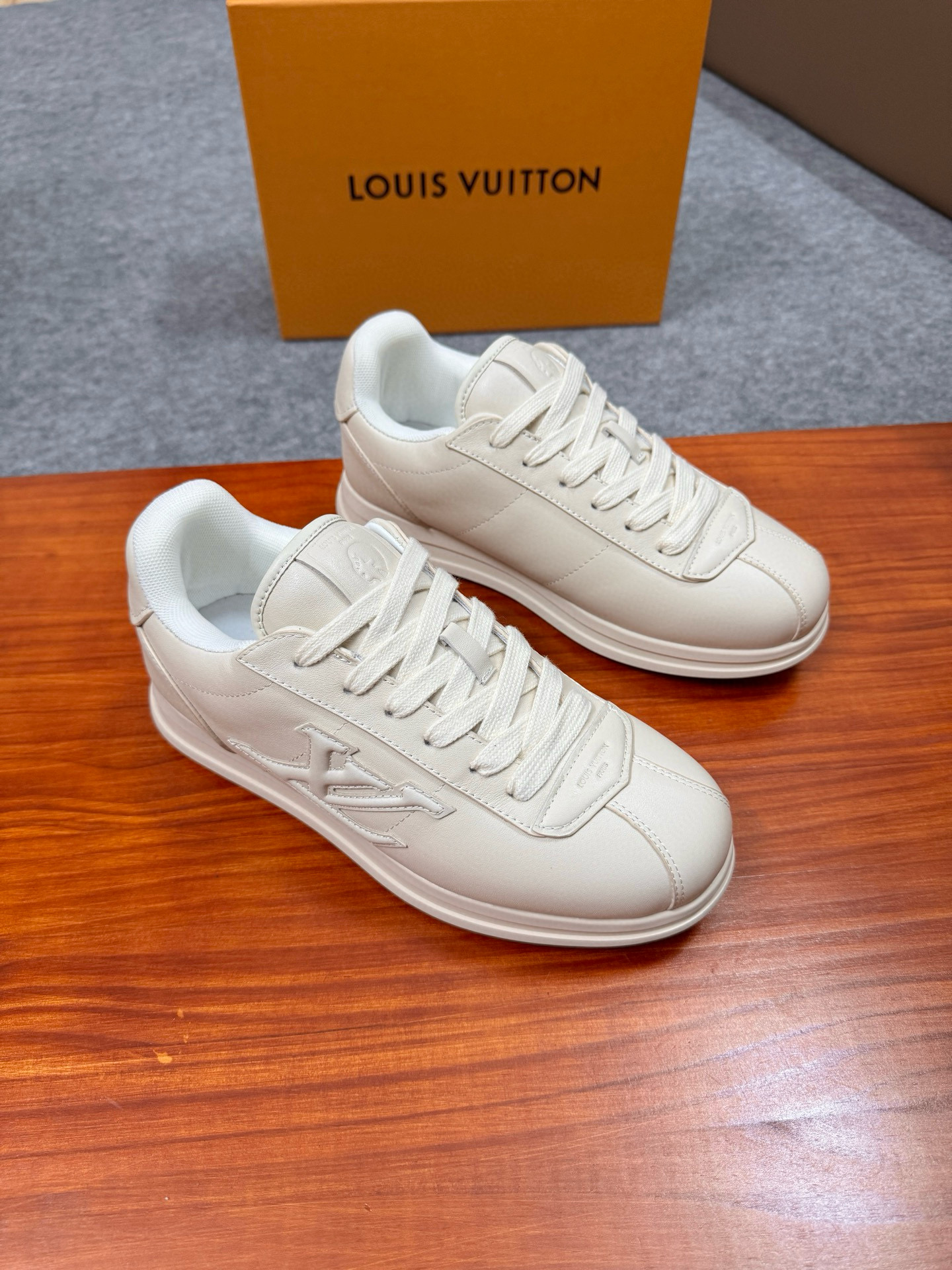루이비통 Louis Vuitton BUTTERSOFT 스니커즈