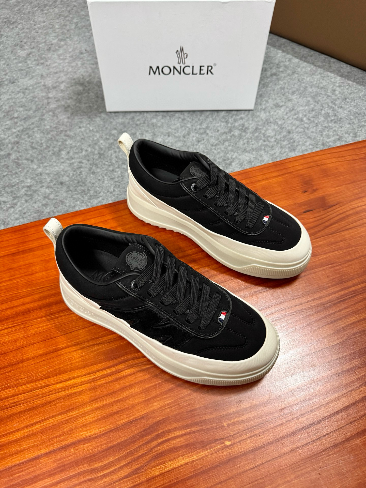 몽클레어 Moncler Lunarove 스니커즈