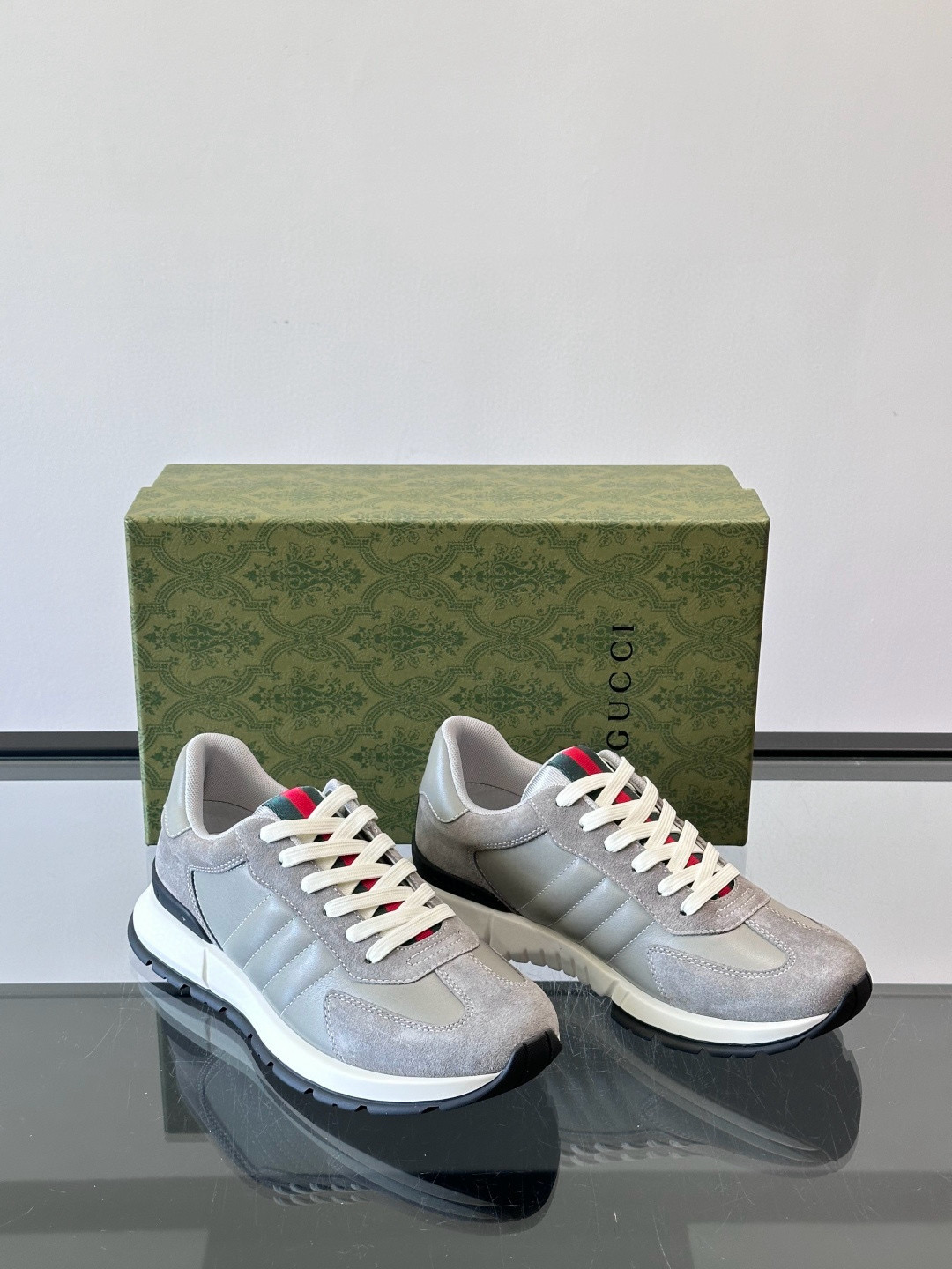 구찌 Gucci 스니커즈