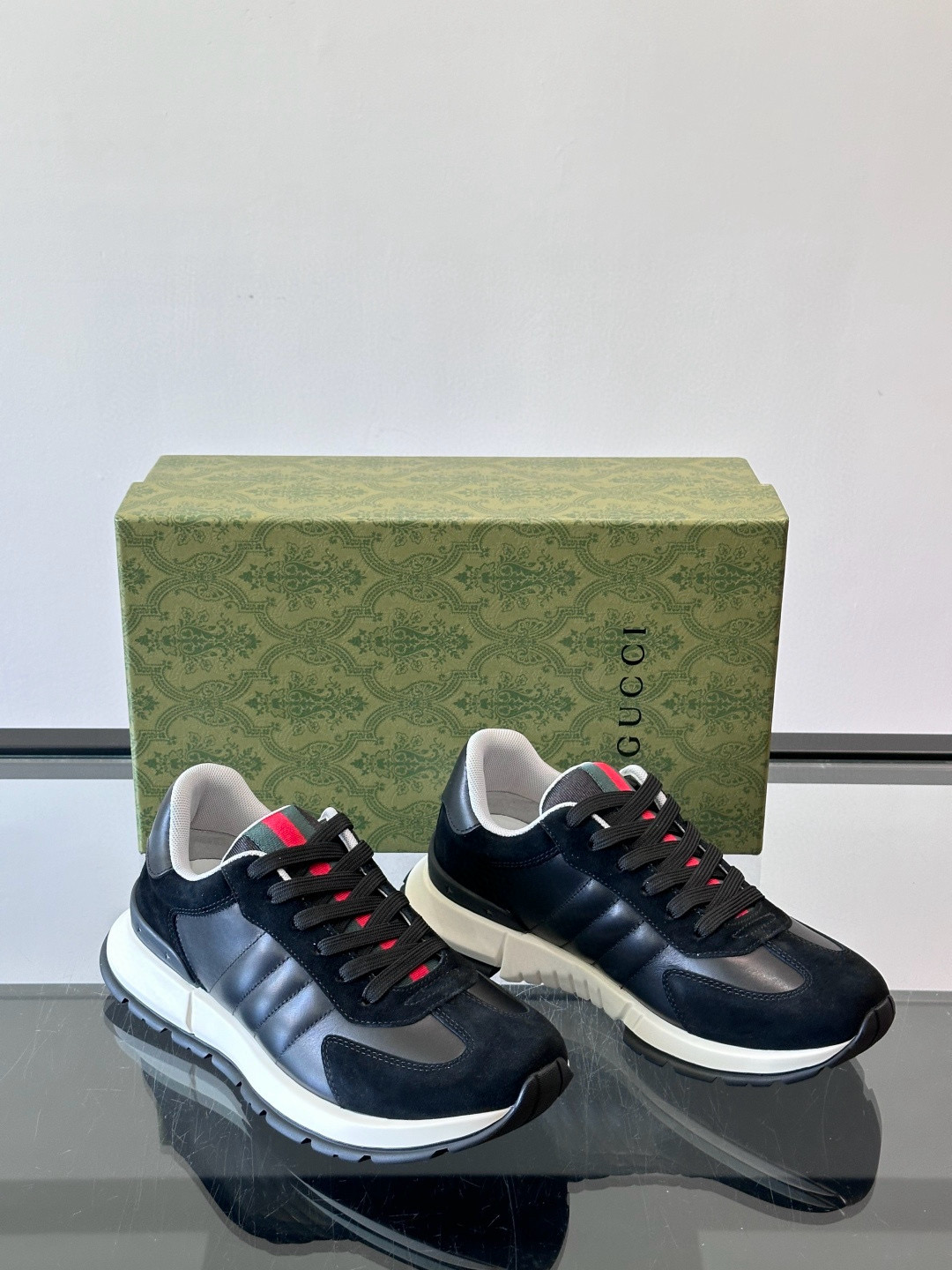 구찌 Gucci 스니커즈