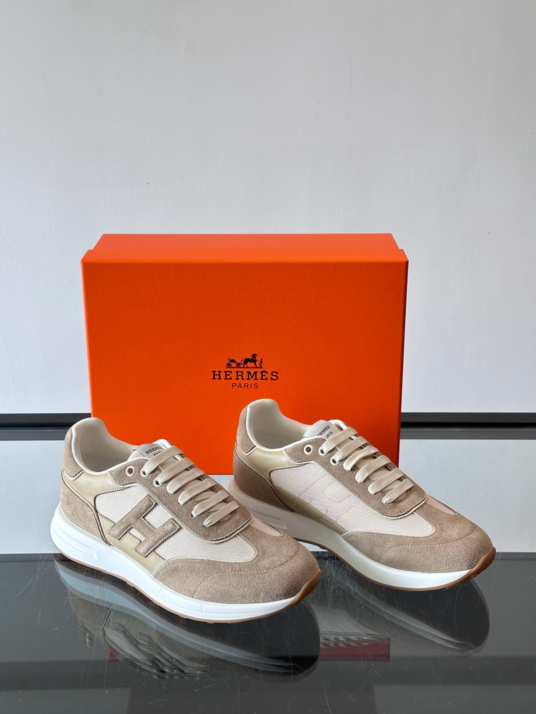 에르메스 Hermes 스니커즈