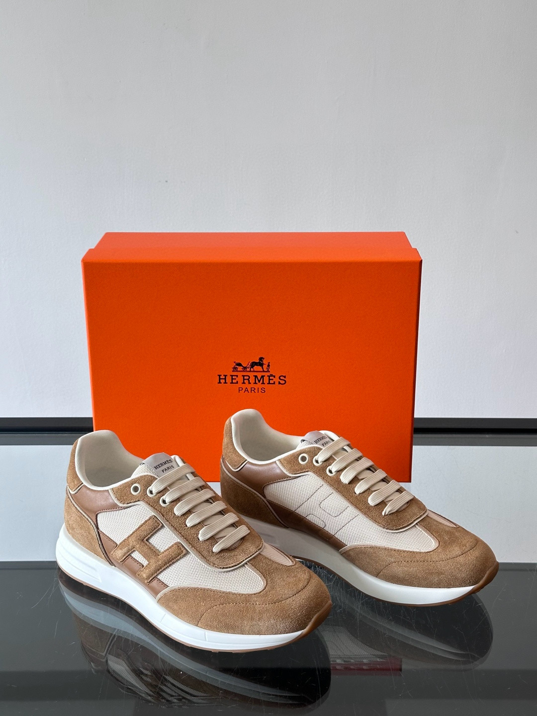 에르메스 Hermes 스니커즈