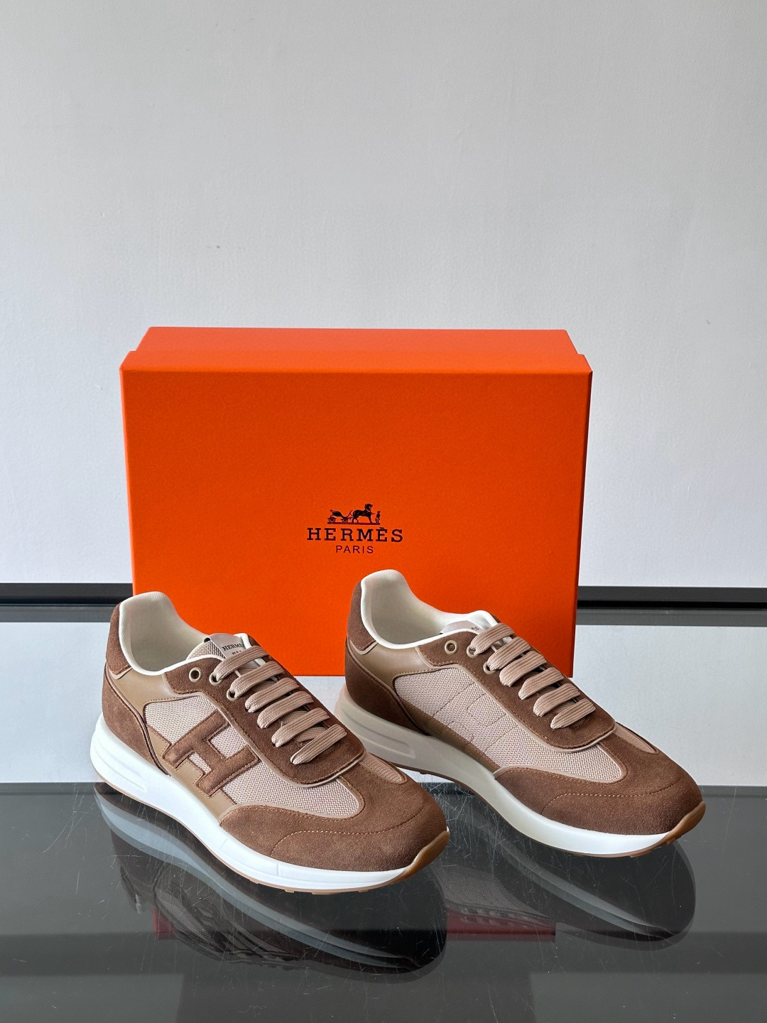 에르메스 Hermes 스니커즈
