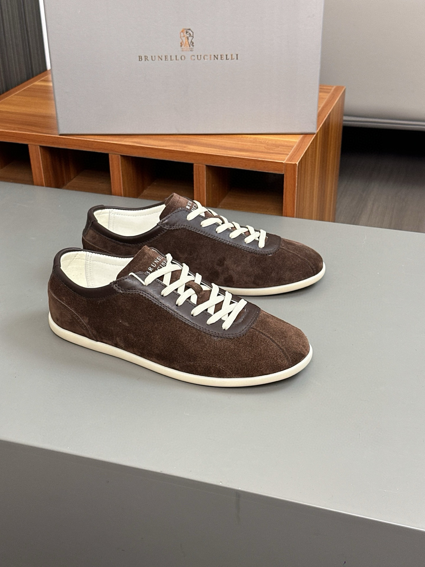 브루넬로 쿠치넬리 Brunello Cucinelli 9674 스니커즈