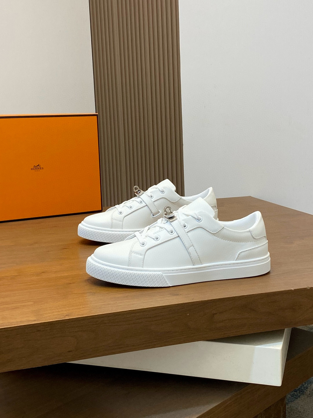 에르메스 Hermes 스니커즈
