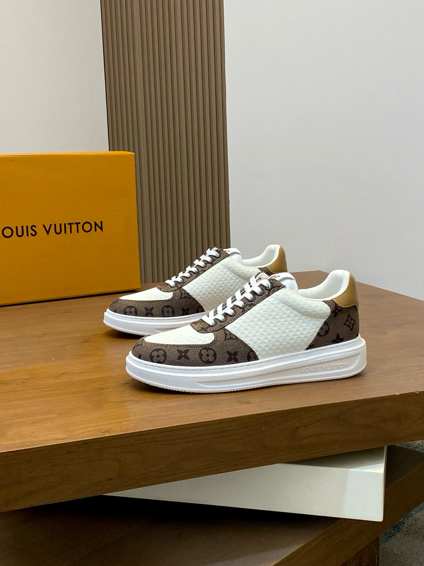 루이비통 Louis Vuitton Beverly Hills 스니커즈