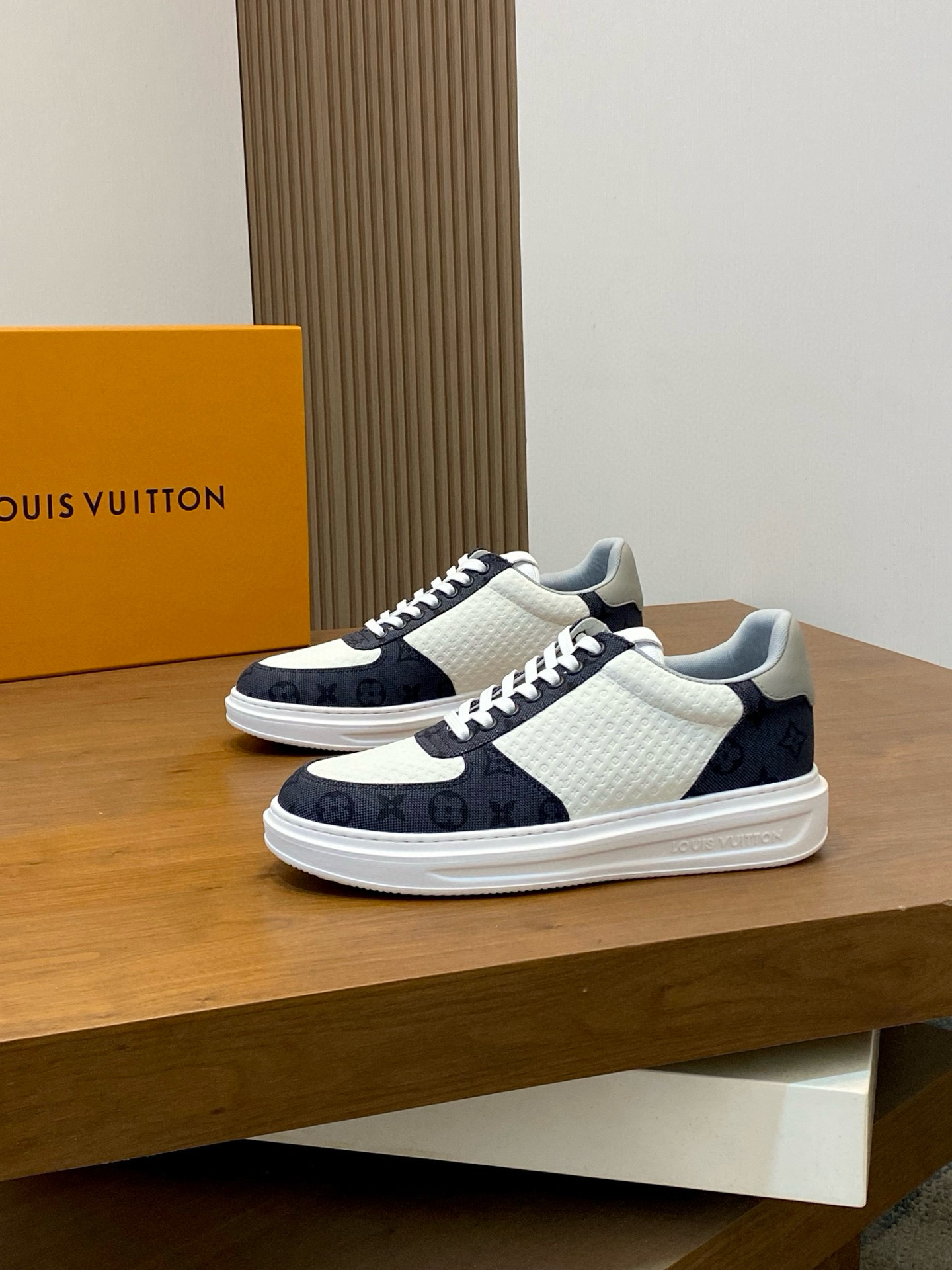 루이비통 Louis Vuitton Beverly Hills 스니커즈