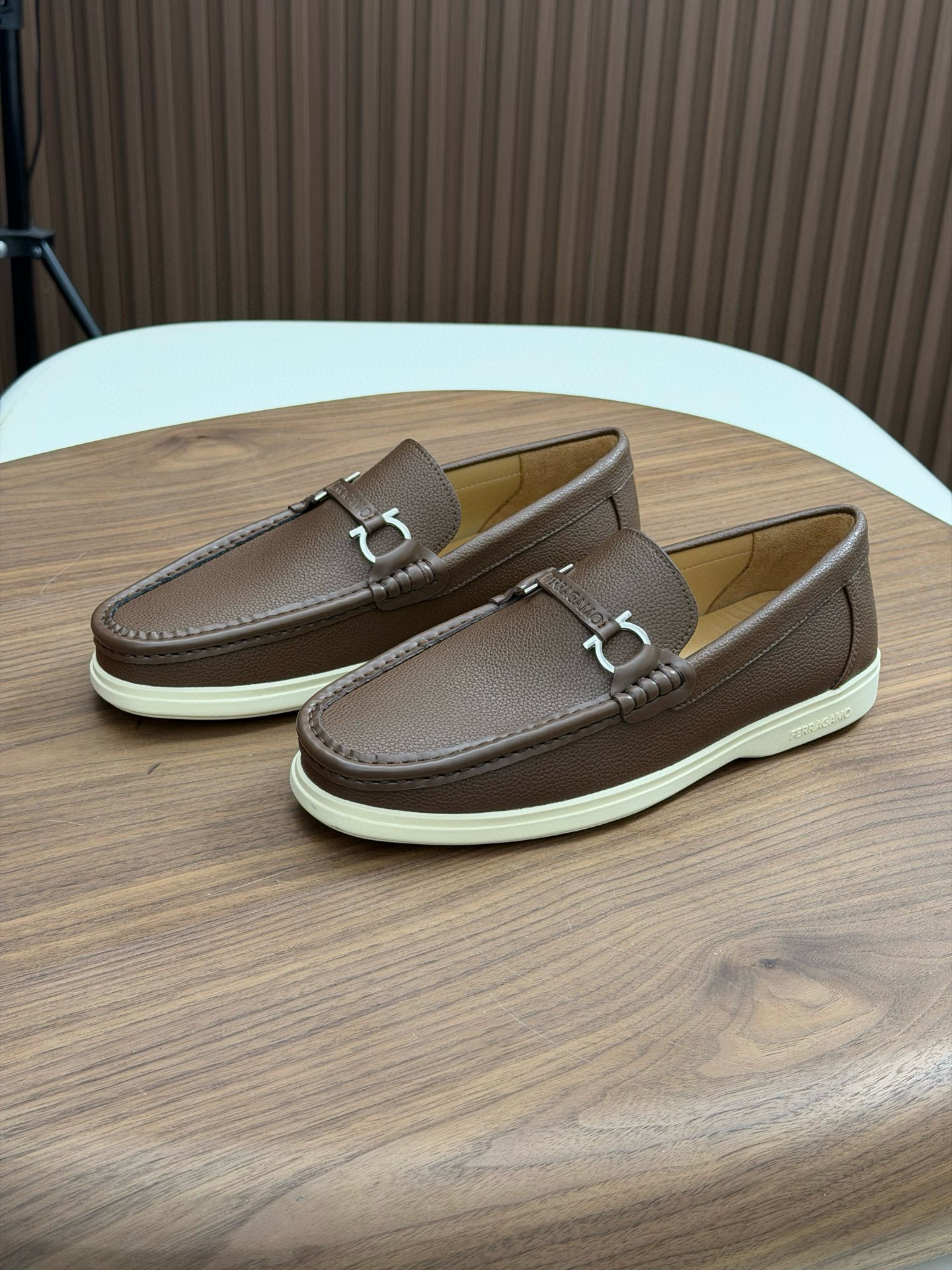 살바토레 페라가모 Salvatore Ferragamo 로퍼