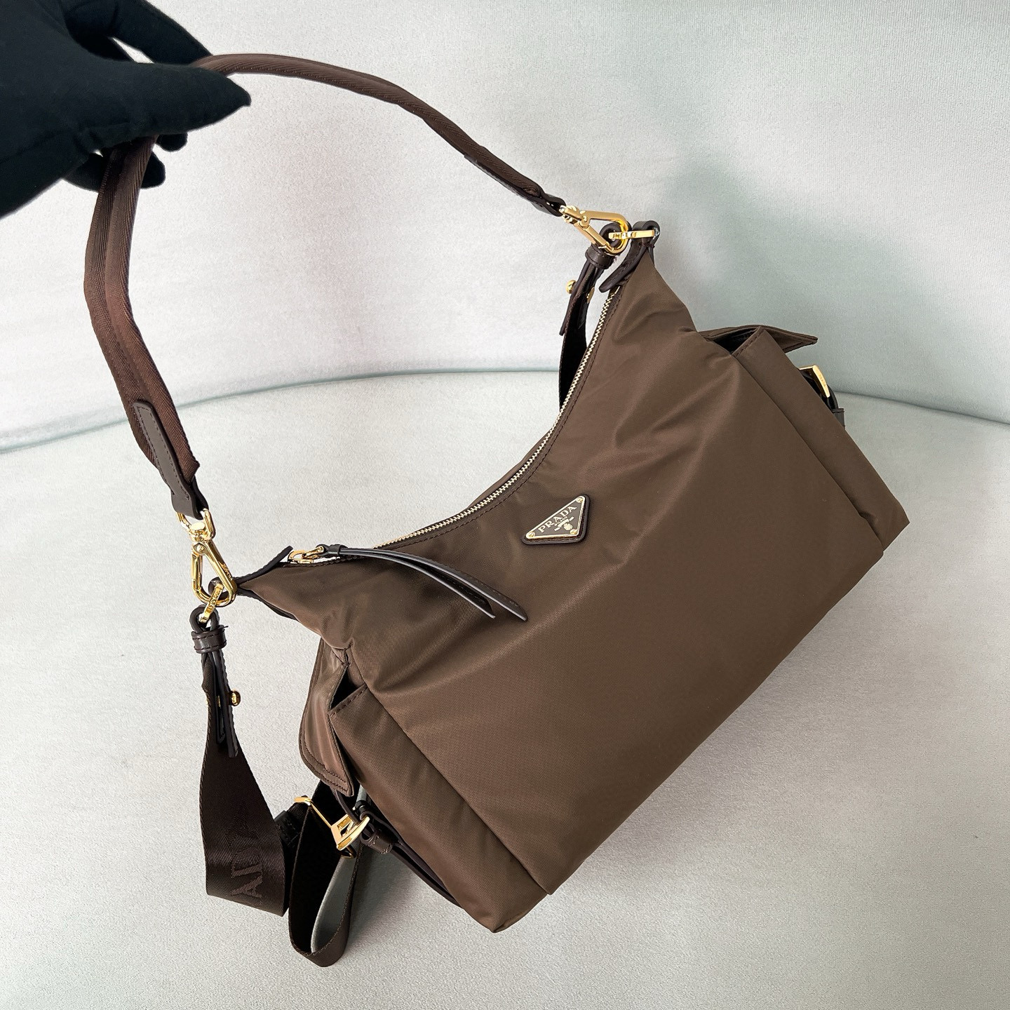 프라다 Prada 1BC264 Explore 라지 리나일론 및 가죽 핸드백 Brown 32cm