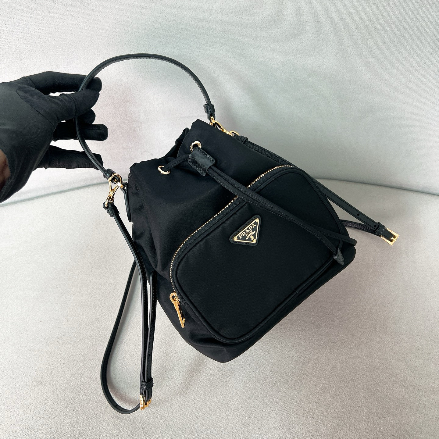 프라다 Prada 1BH038 Duet Re-Nylon 듀엣 리나일론 버킷 백 Black 23cm