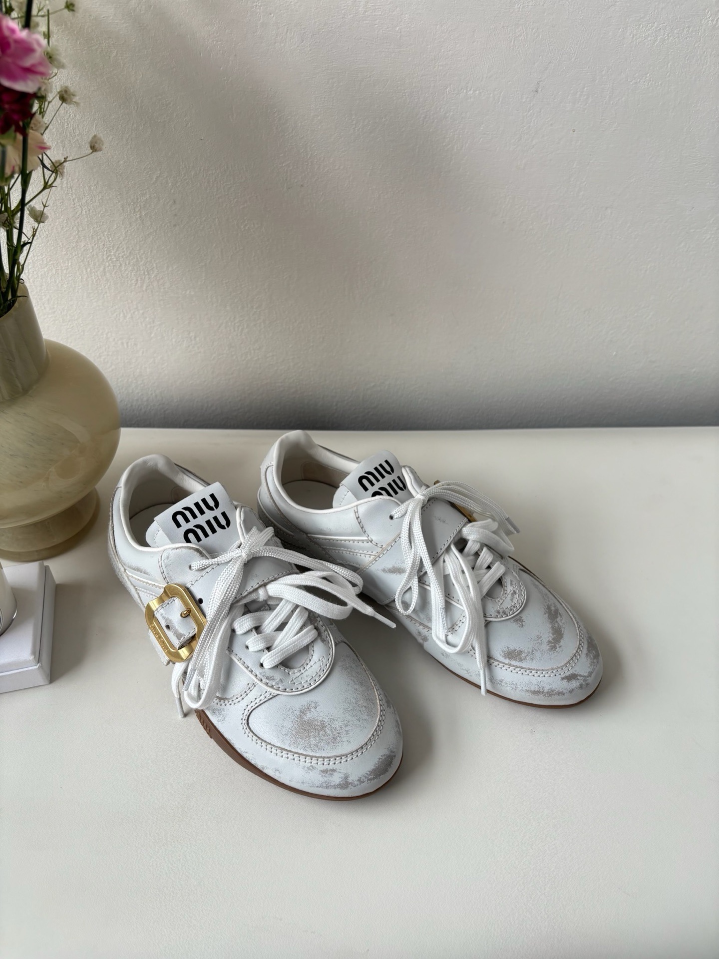 미우 미우 MIU MIU 스니커즈 White
