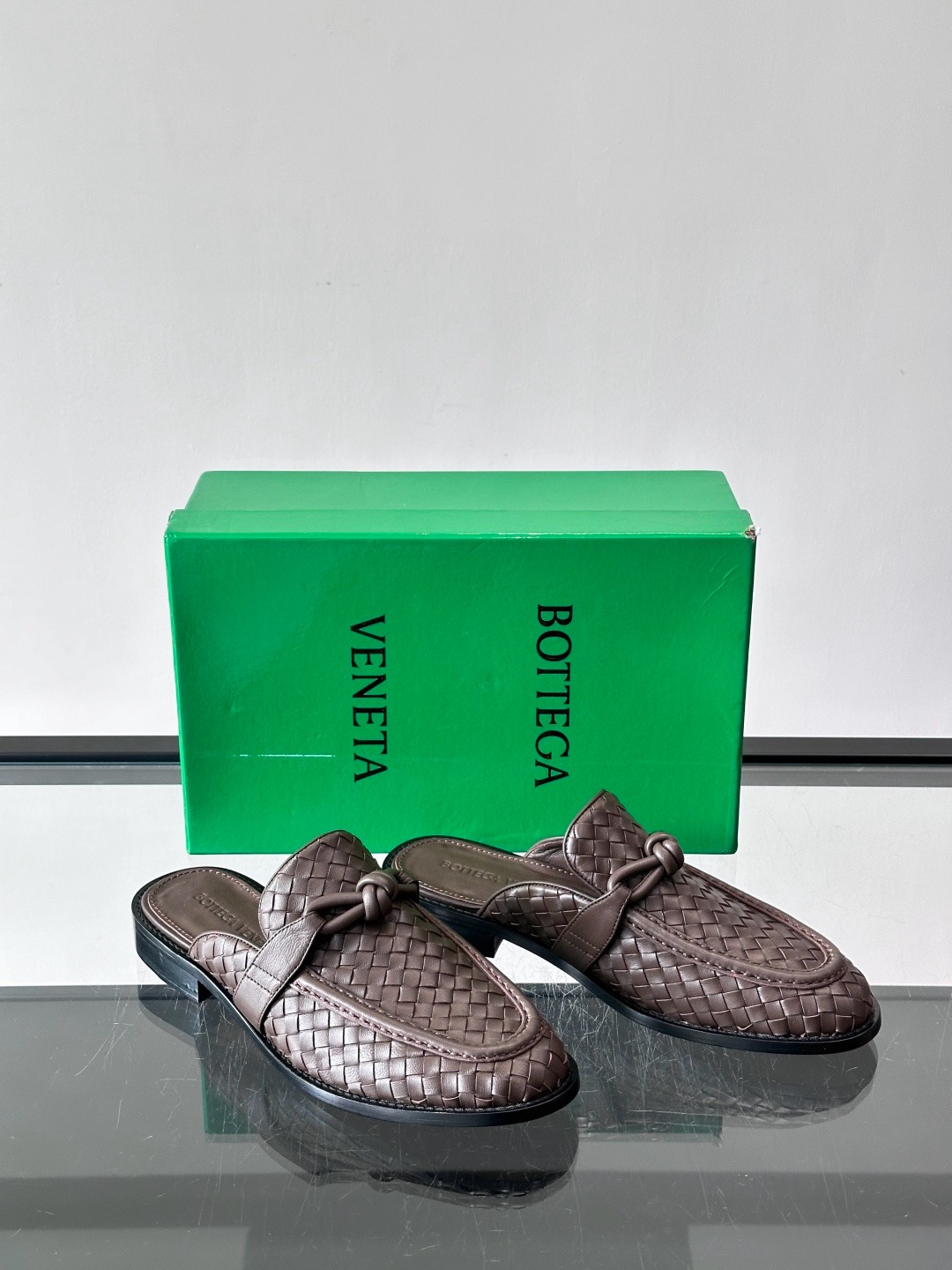 보테가 베네타 Bottega Veneta Astaire Mules 뮬