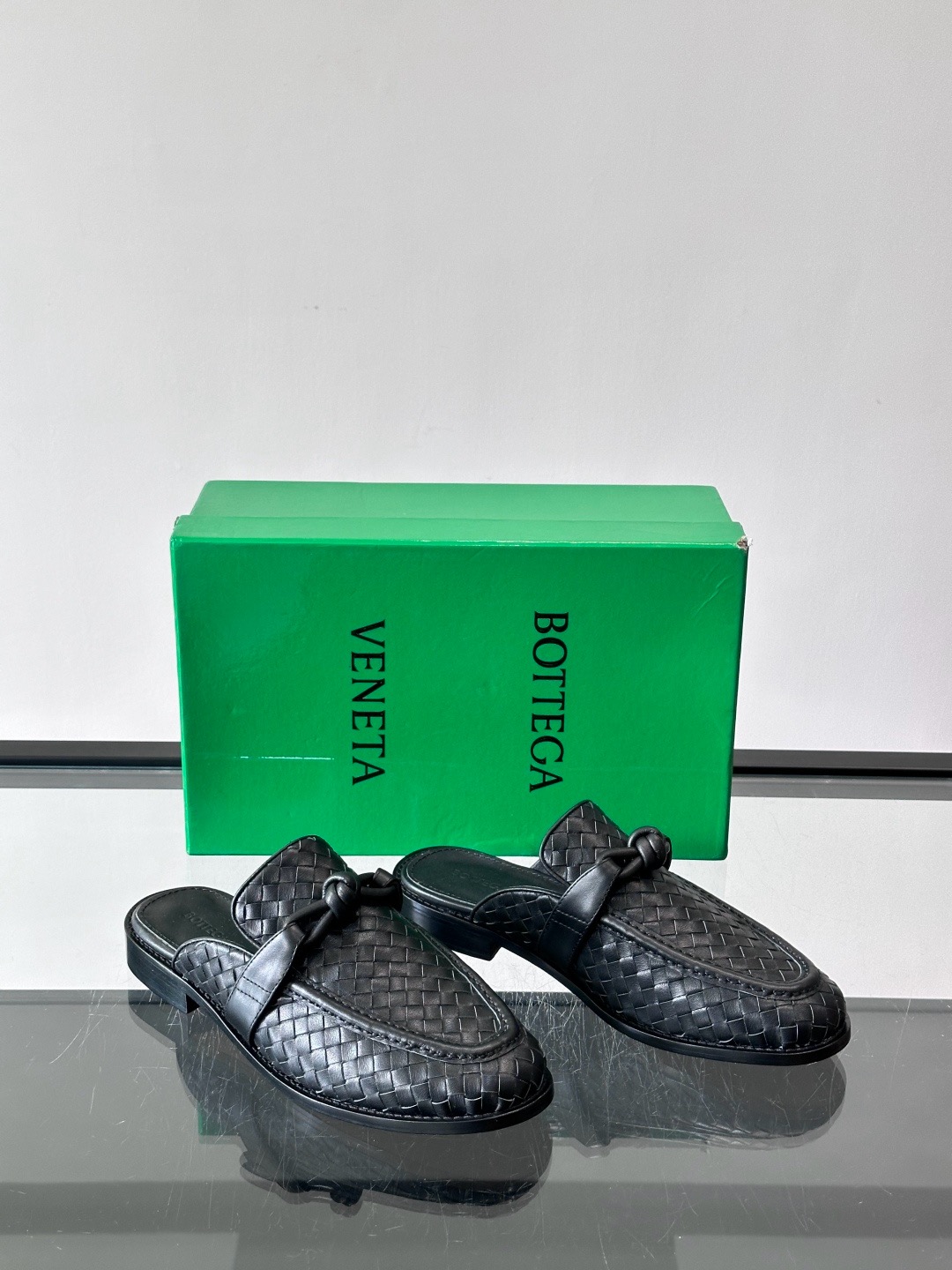 보테가 베네타 Bottega Veneta Astaire Mules 뮬