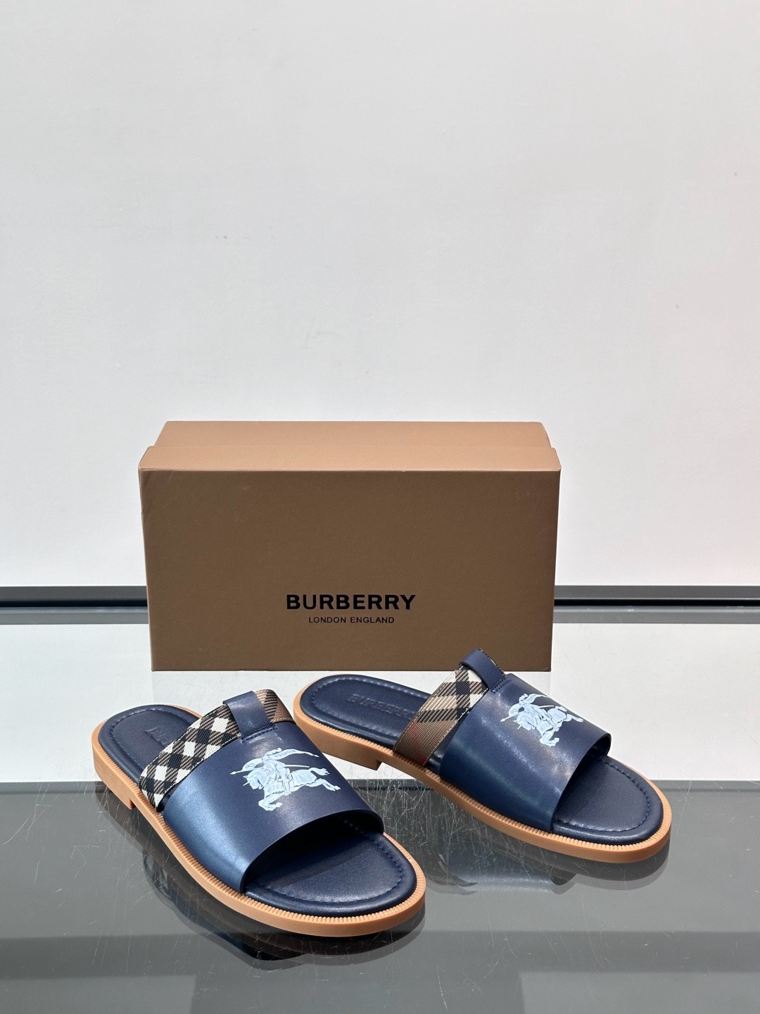 버버리 Burberry 슬리퍼