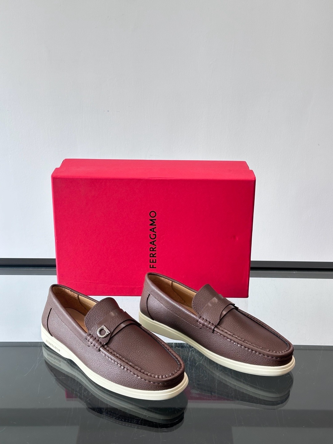 살바토레 페라가모 Salvatore Ferragamo 스니커즈