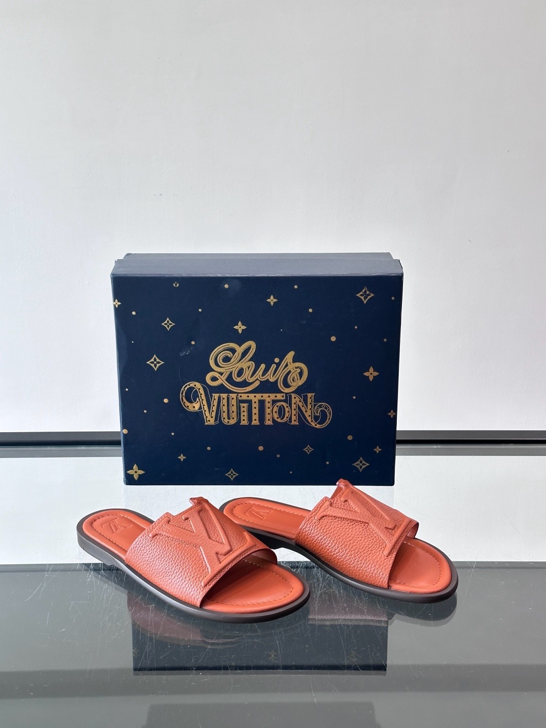 루이비통 Louis Vuitton Lsola 슬리퍼