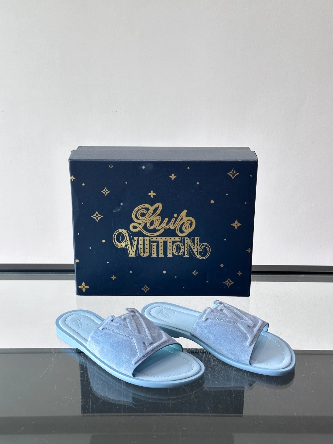 루이비통 Louis Vuitton Lsola 슬리퍼