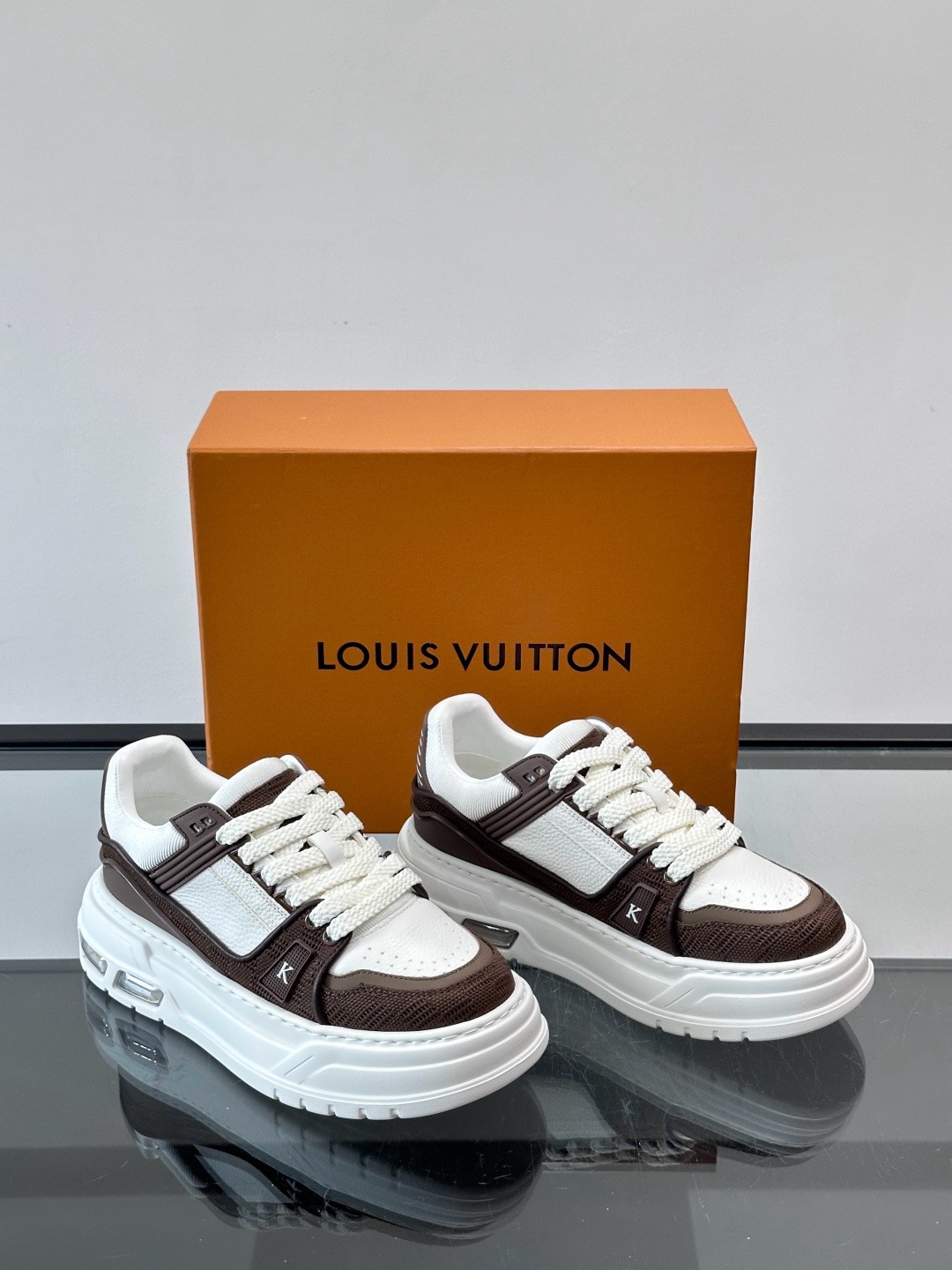 루이비통 Louis Vuitton  스니커즈