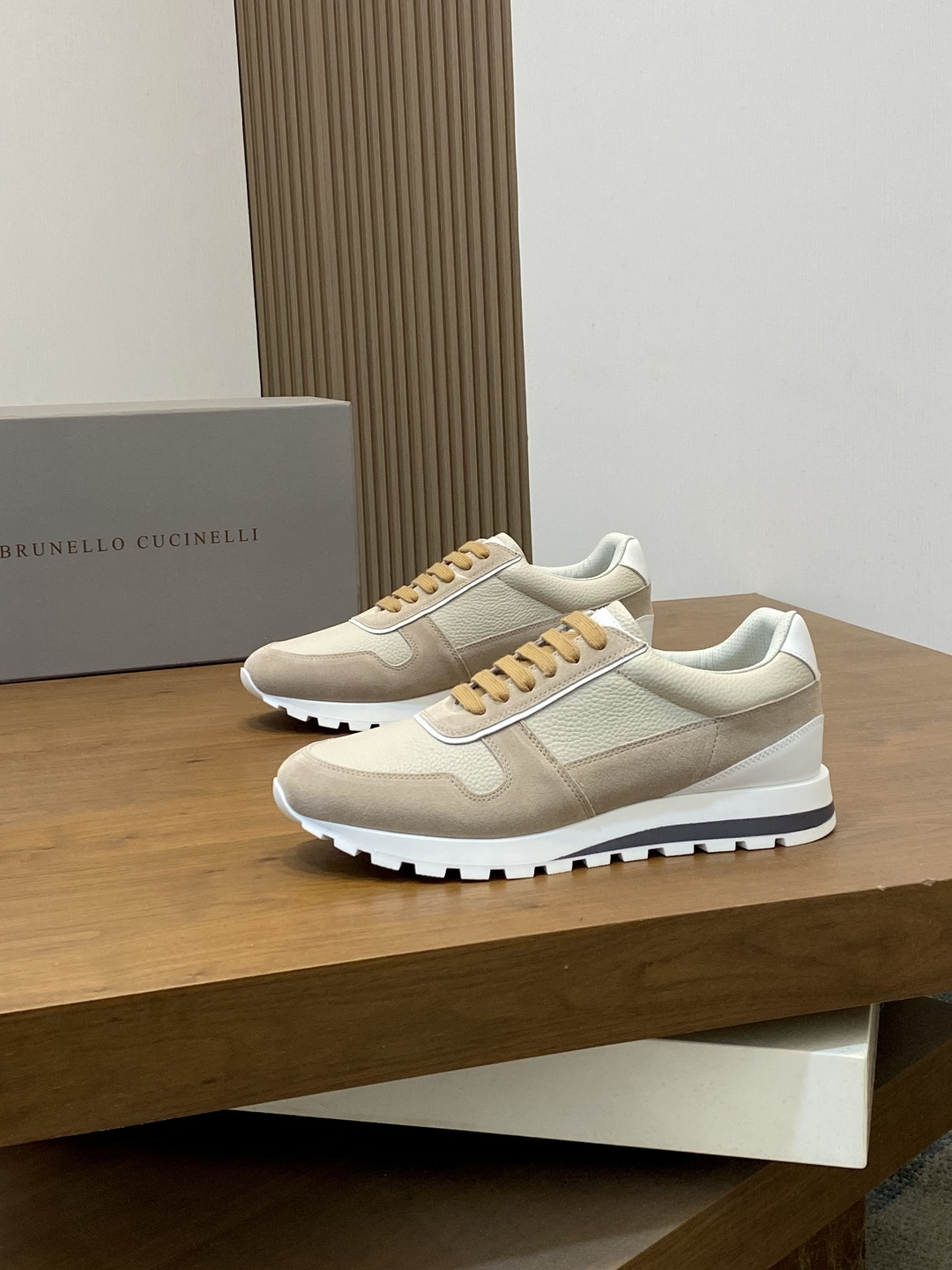 브루넬로 쿠치넬리 Brunello Cucinelli 스니커즈