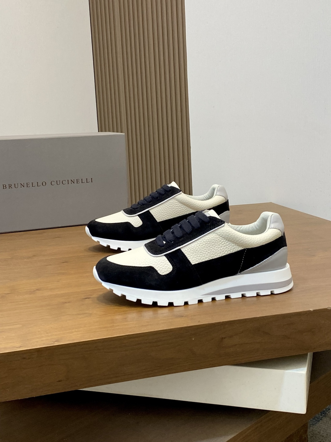 브루넬로 쿠치넬리 Brunello Cucinelli 스니커즈