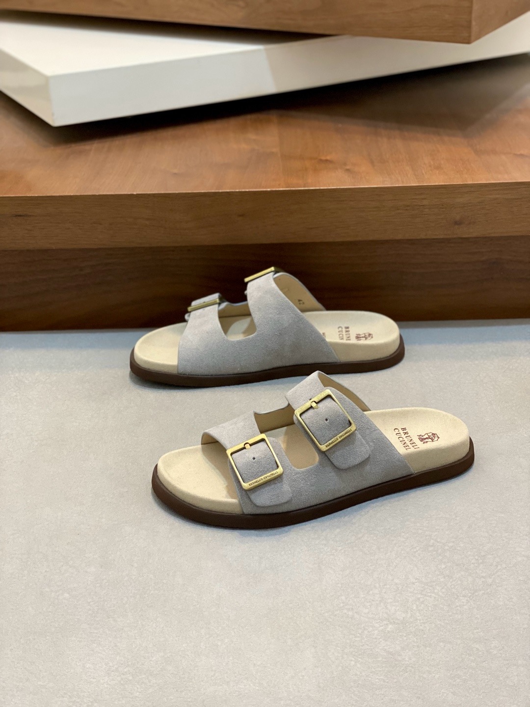 브루넬로 쿠치넬리 Brunello Cucinelli 슬리퍼