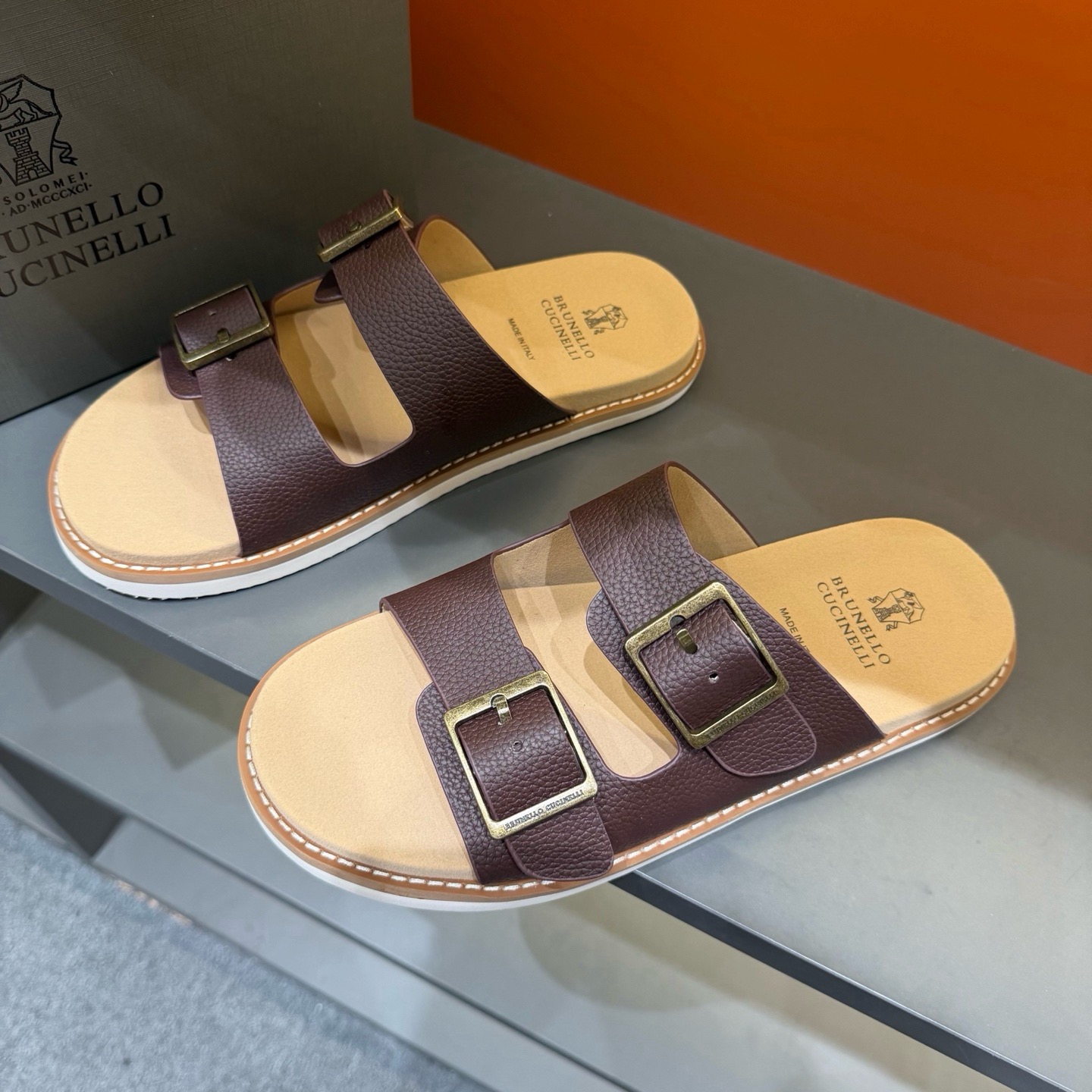 브루넬로 쿠치넬리 Brunello Cucinelli 슬리퍼