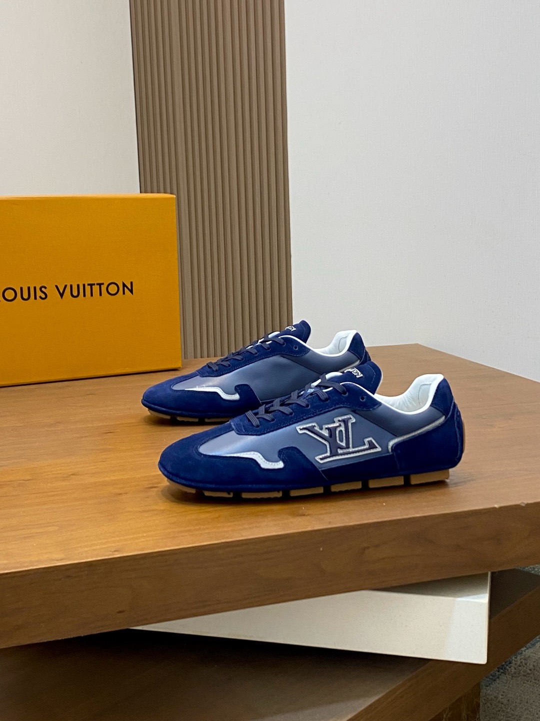 루이비통 Louis Vuitton RALLY 스니커즈