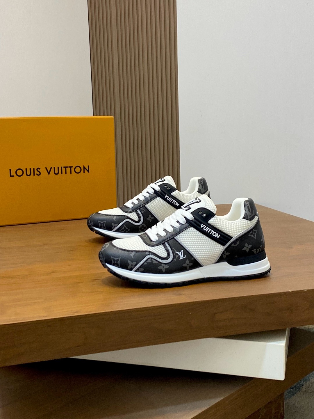 루이비통 Louis Vuitton x Nike 스니커즈