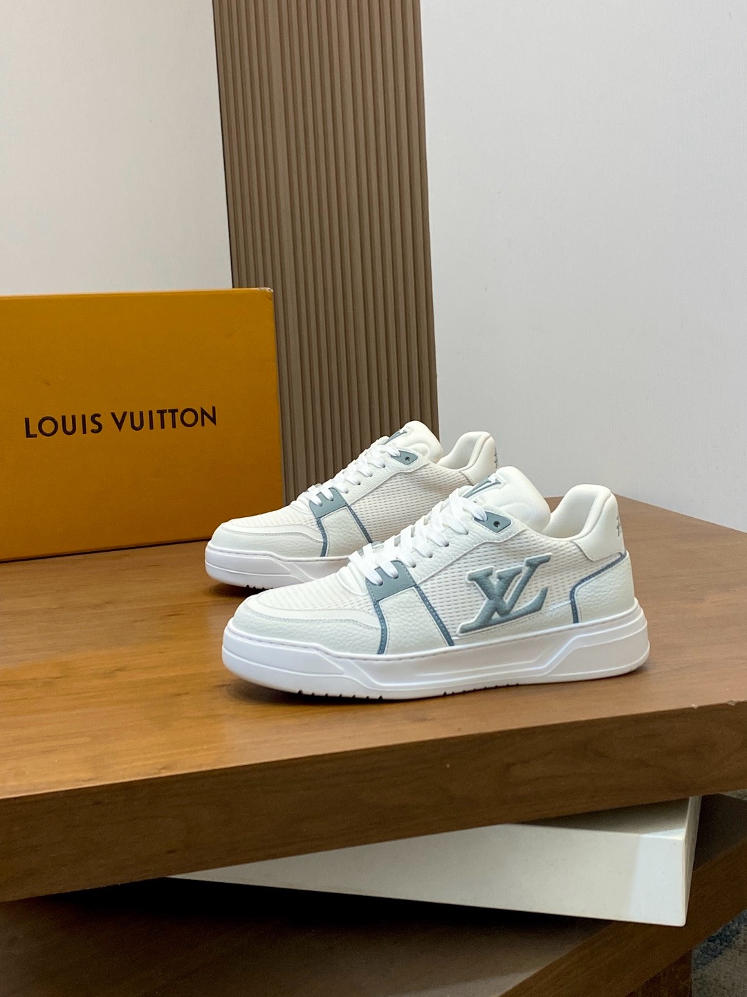루이비통 Louis Vuitton Trainer 스니커즈