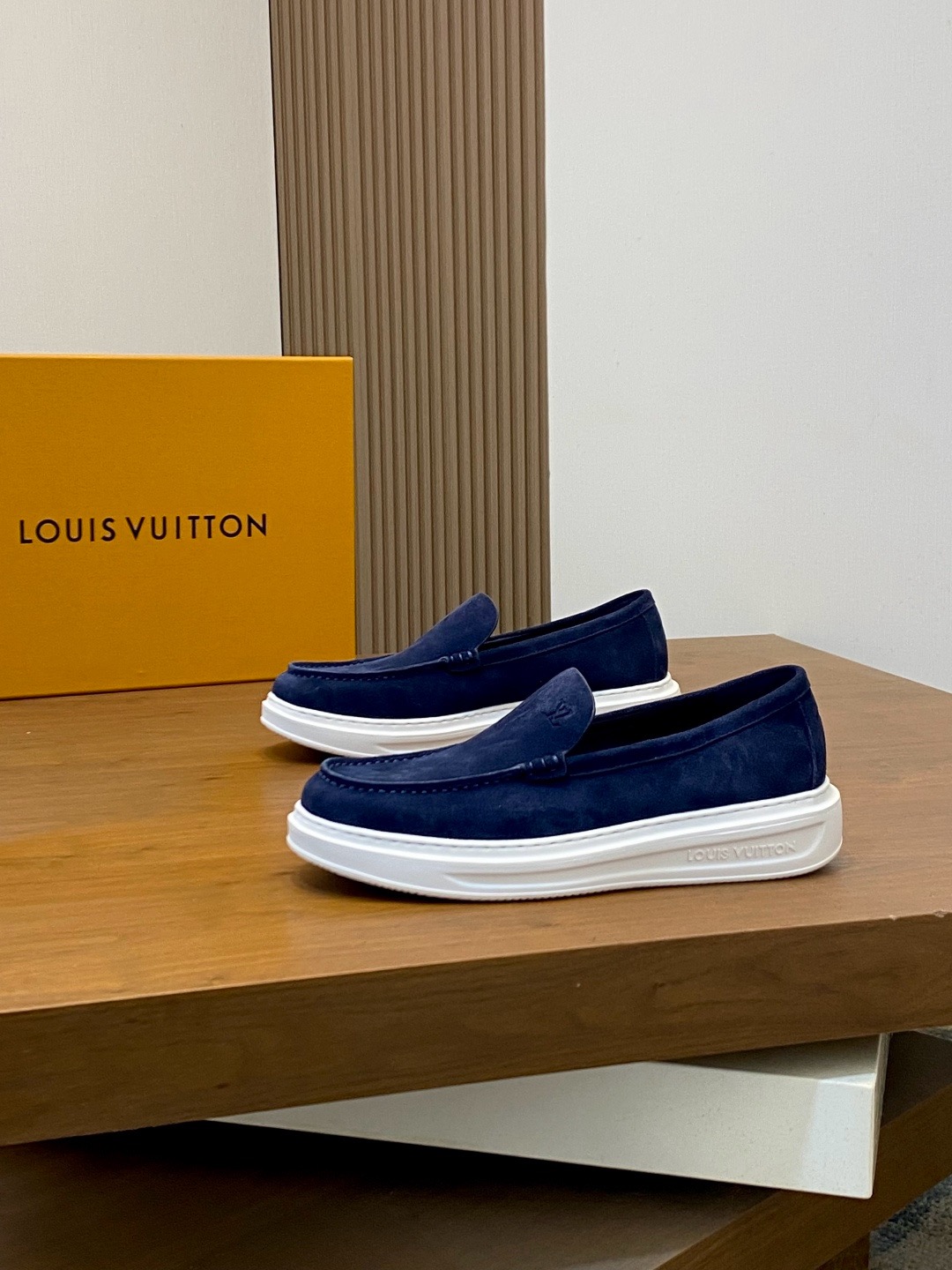 루이비통 Louis Vuitton 스니커즈