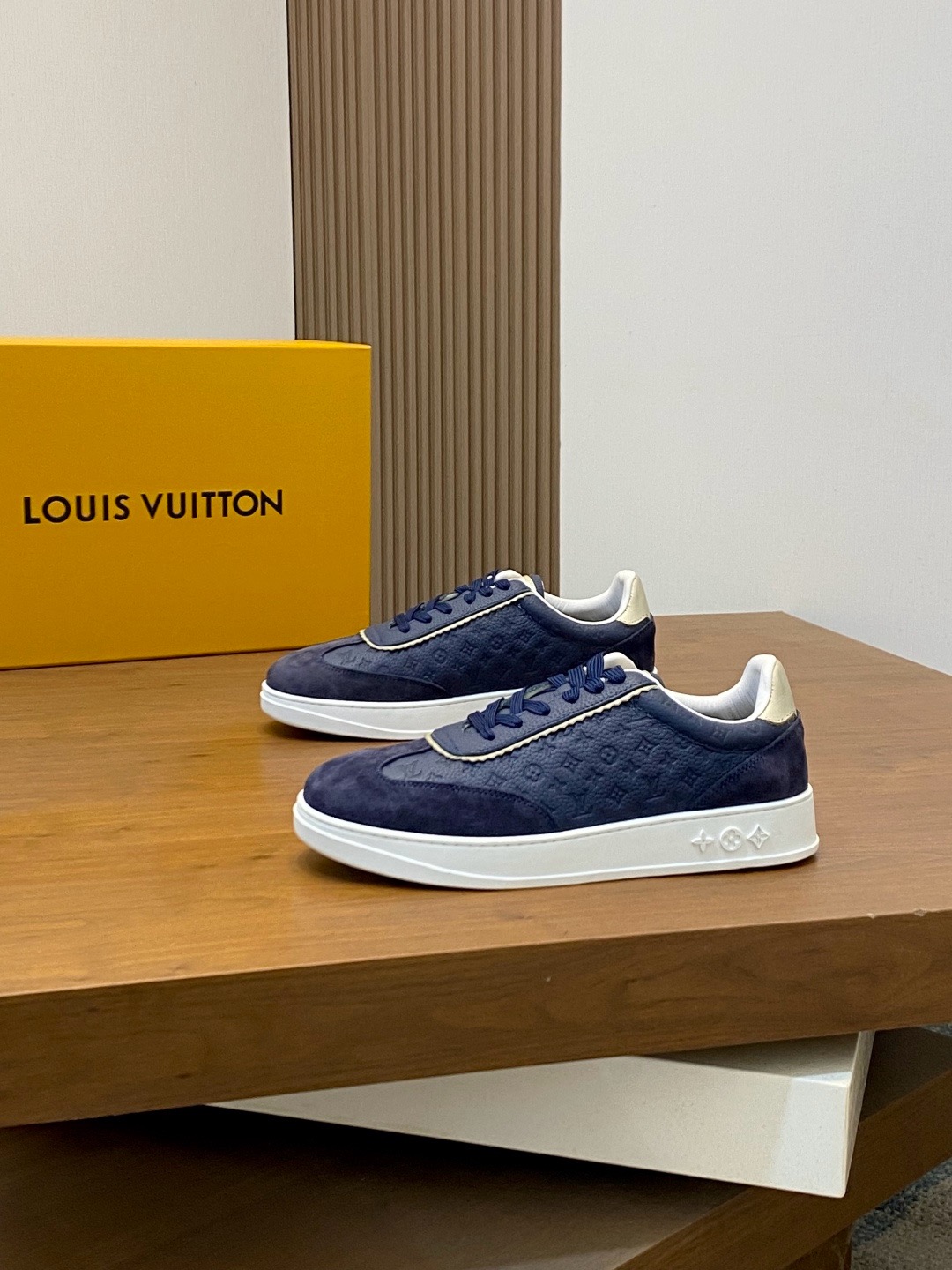 루이비통 Louis Vuitton 스니커즈