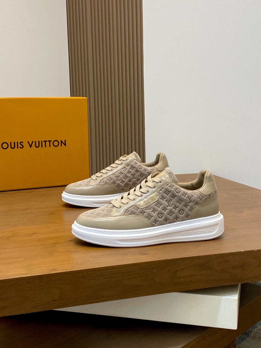 루이비통 Louis Vuitton 스니커즈