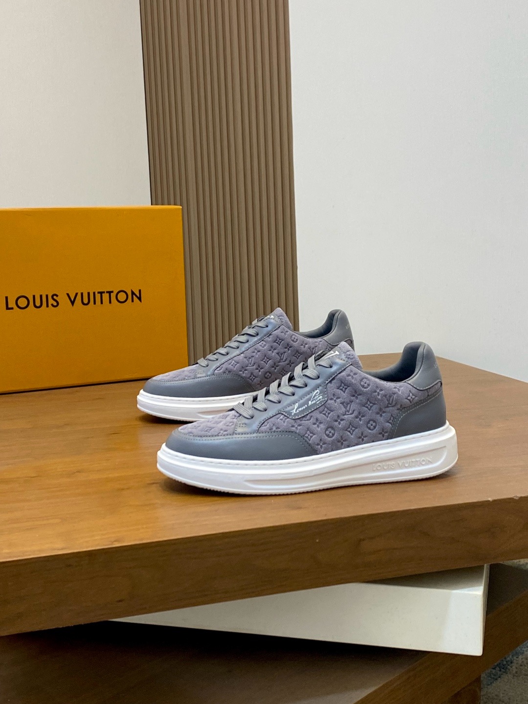 루이비통 Louis Vuitton 스니커즈