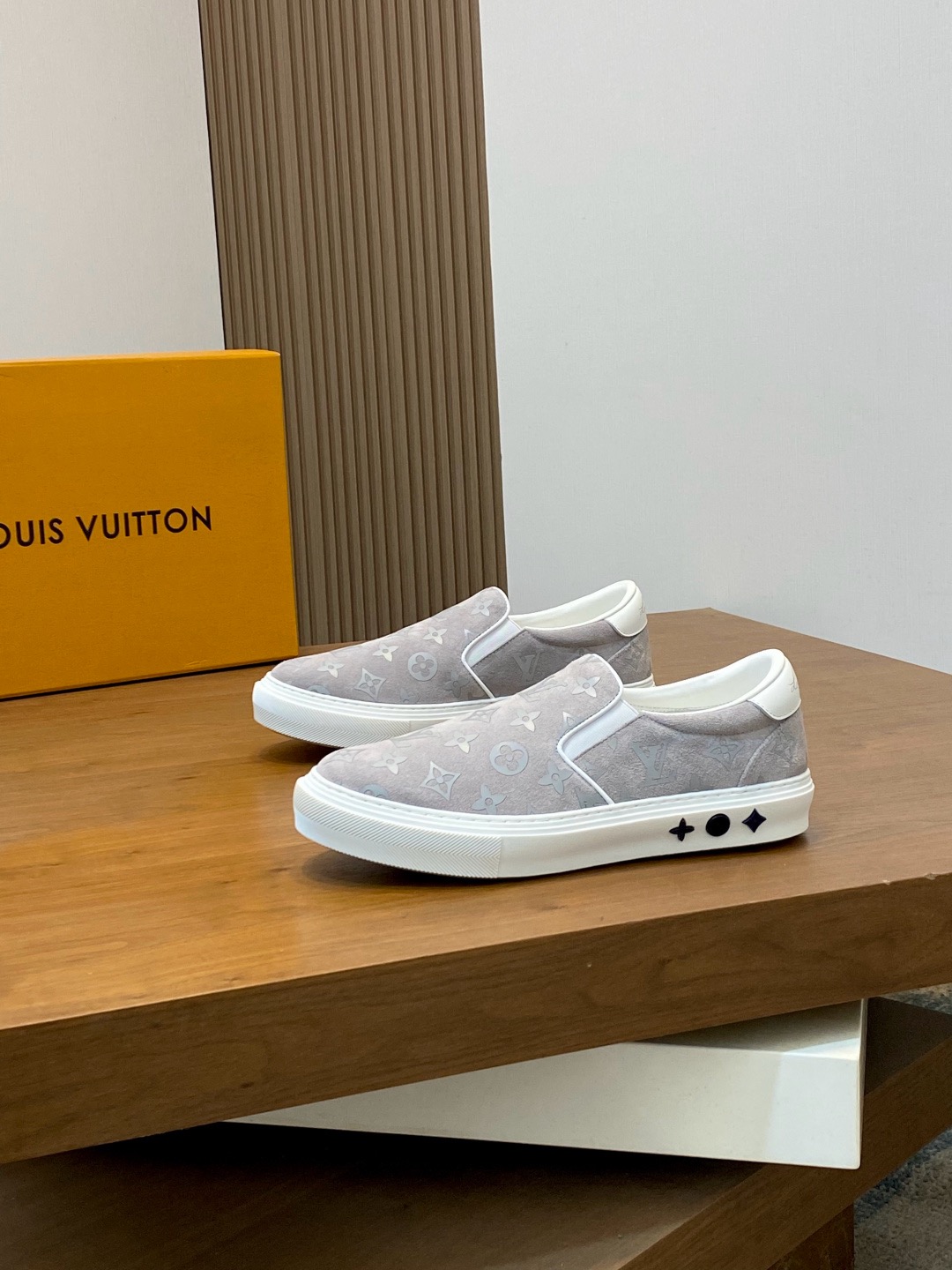 루이비통 Louis Vuitton 스니커즈