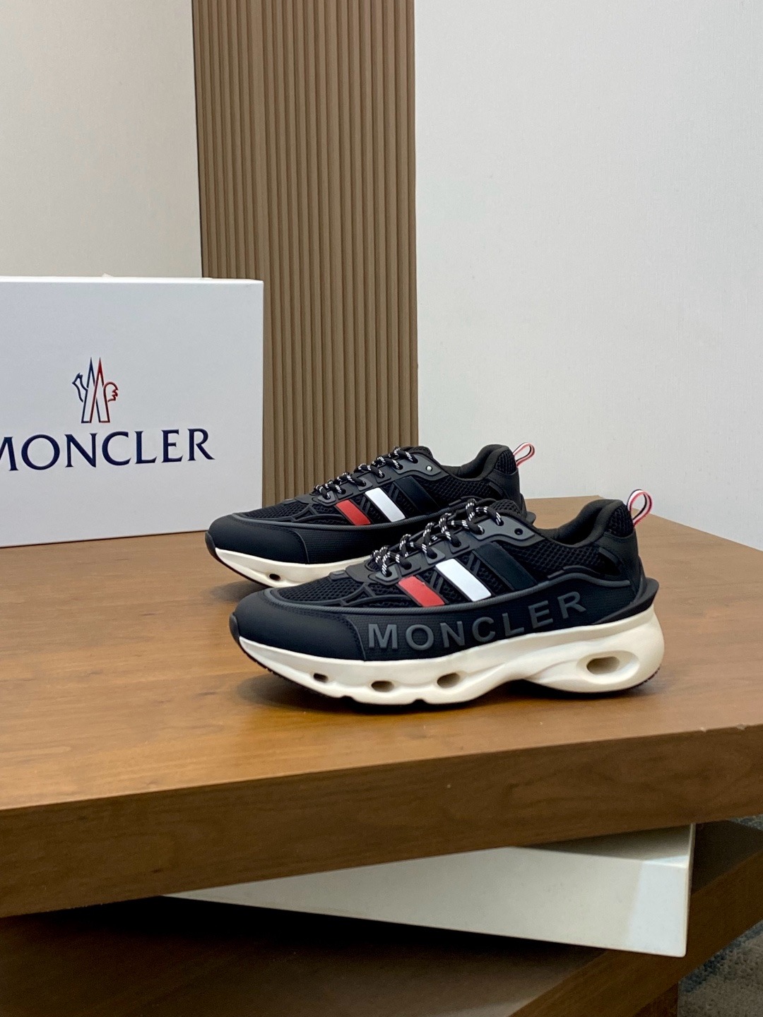 몽클레어 Moncler 스니커즈