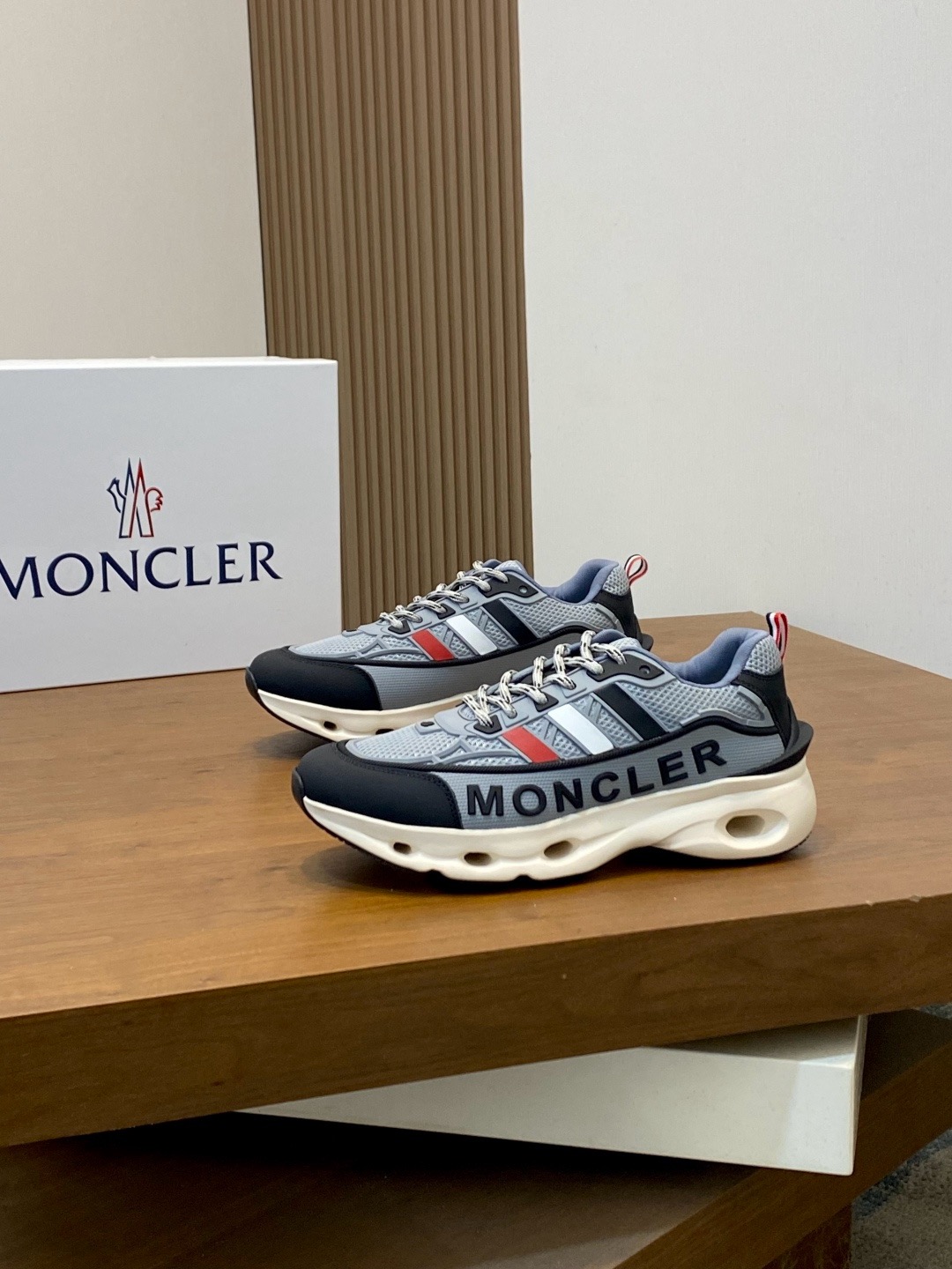 몽클레어 Moncler 스니커즈