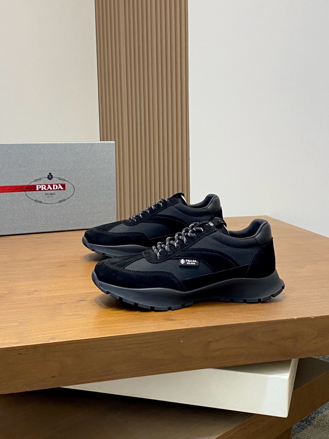 프라다 Prada 스니커즈