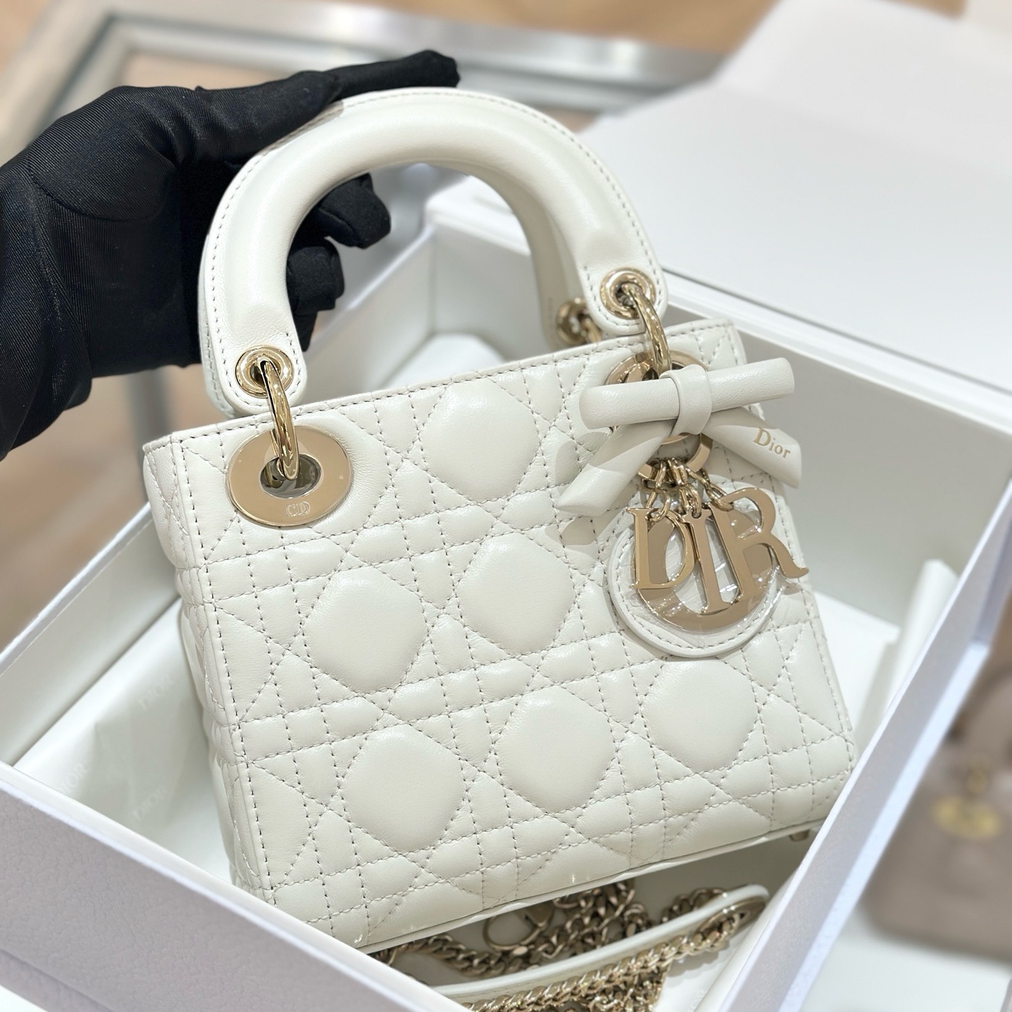 디올 Dior Mini Lady Dior Bag White 17cm