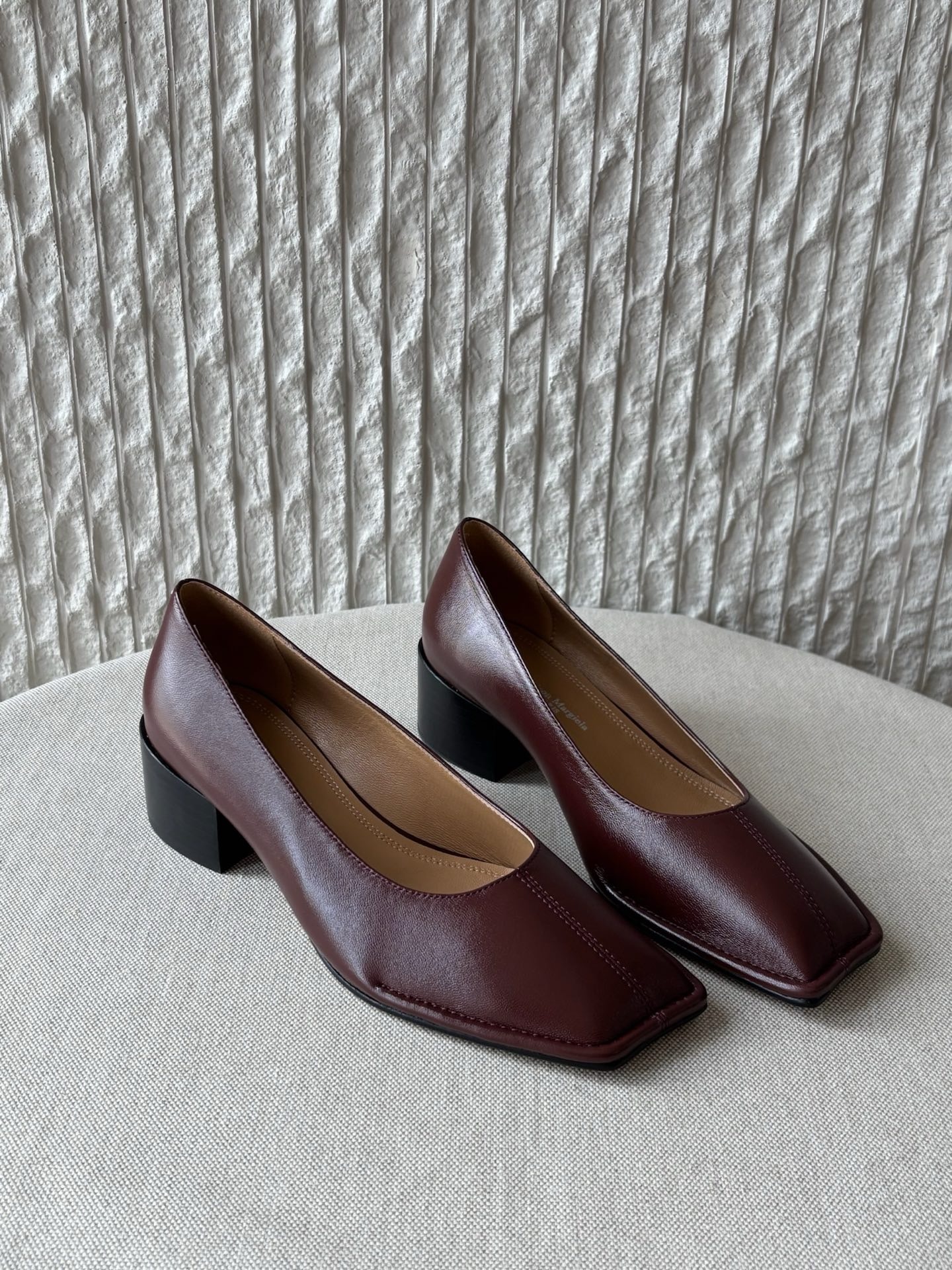 발렌시아가 Maison Margiela  Ballerina Pumps Wine red