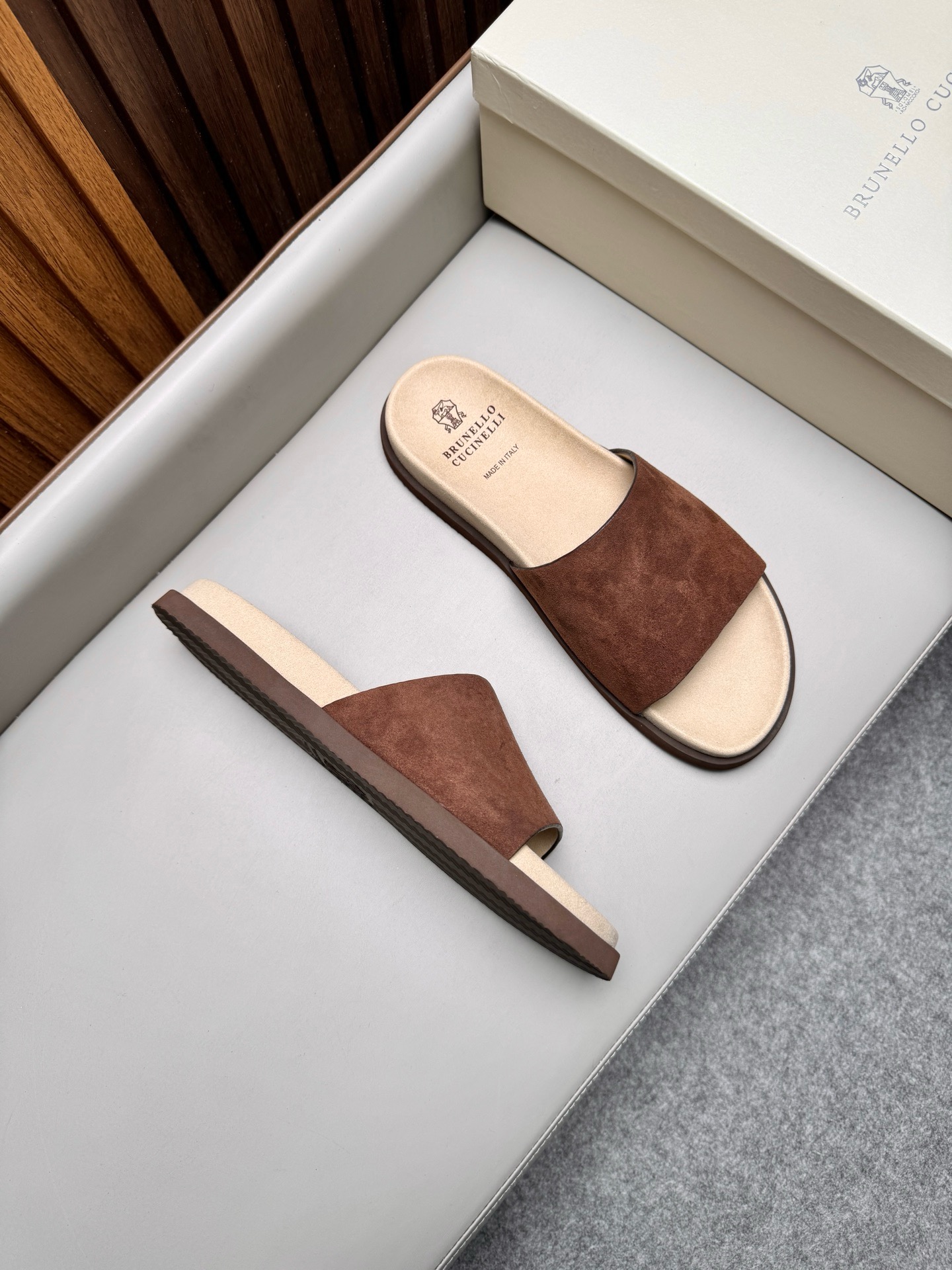 브루넬로 쿠치넬리 Brunello Cucinelli 슬리퍼