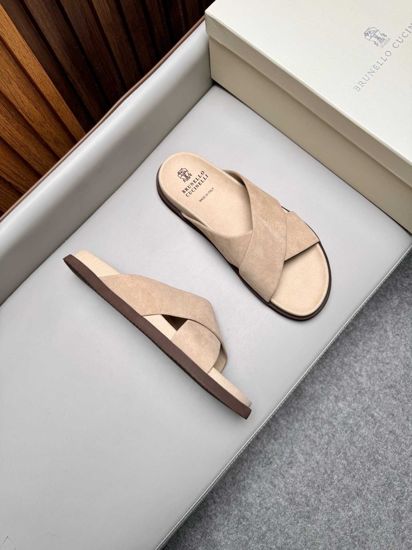 브루넬로 쿠치넬리 Brunello Cucinelli 슬리퍼
