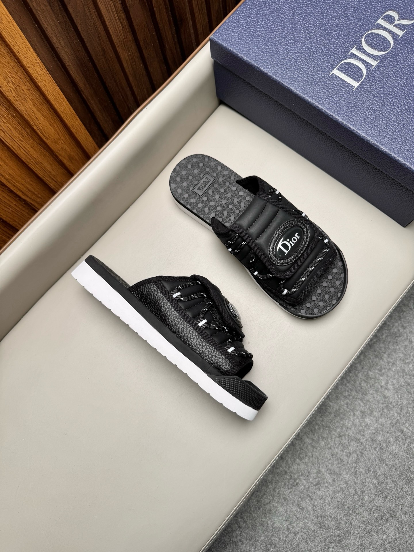 디올 Dior 슬리퍼