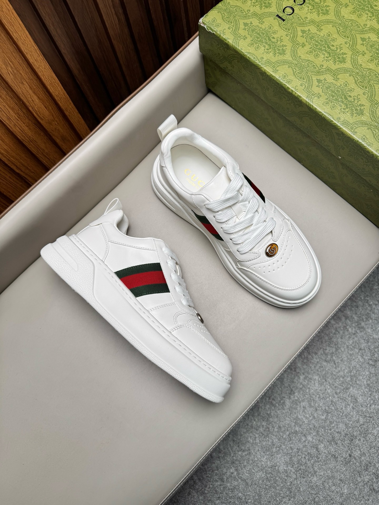 구찌 Gucci 스니커즈
