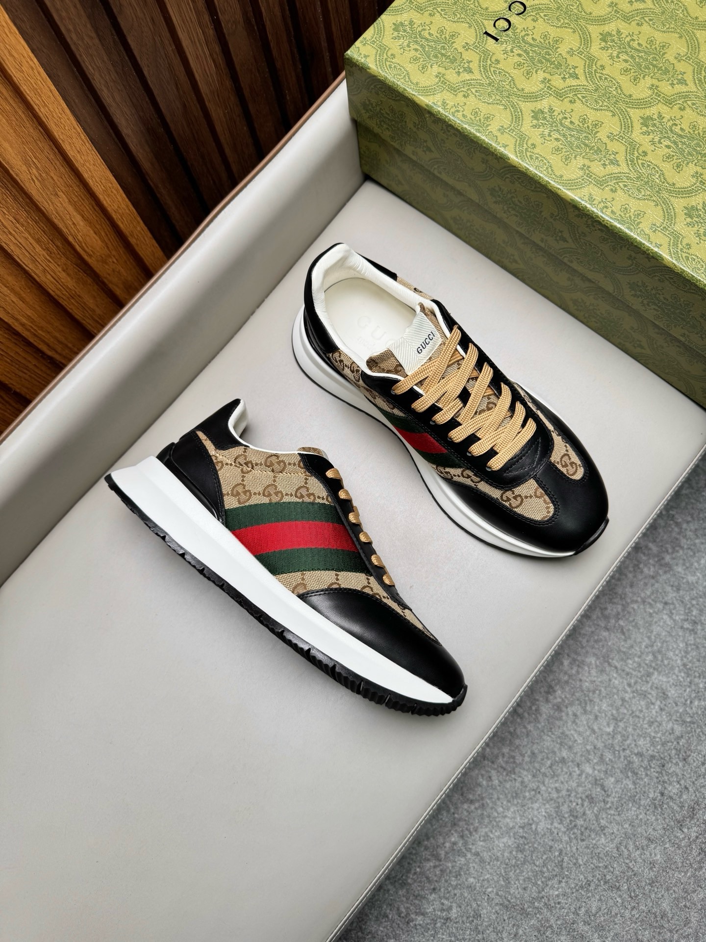 구찌 Gucci 스니커즈